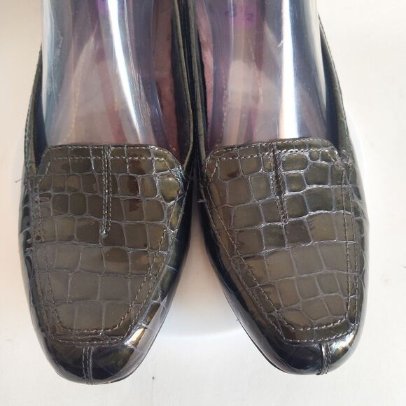 Clarks 8.5 Wide Croc Print Slip-On Loafer 30974 Green Leather Comfort Shoes - Picture 7 of 11